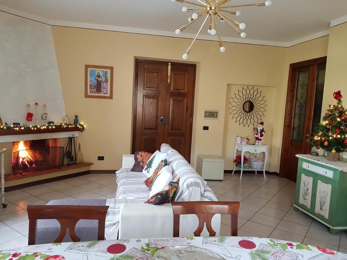 Via Del Fusato 13 Casa Carla Кьюзи-делла-Верна Экстерьер фото