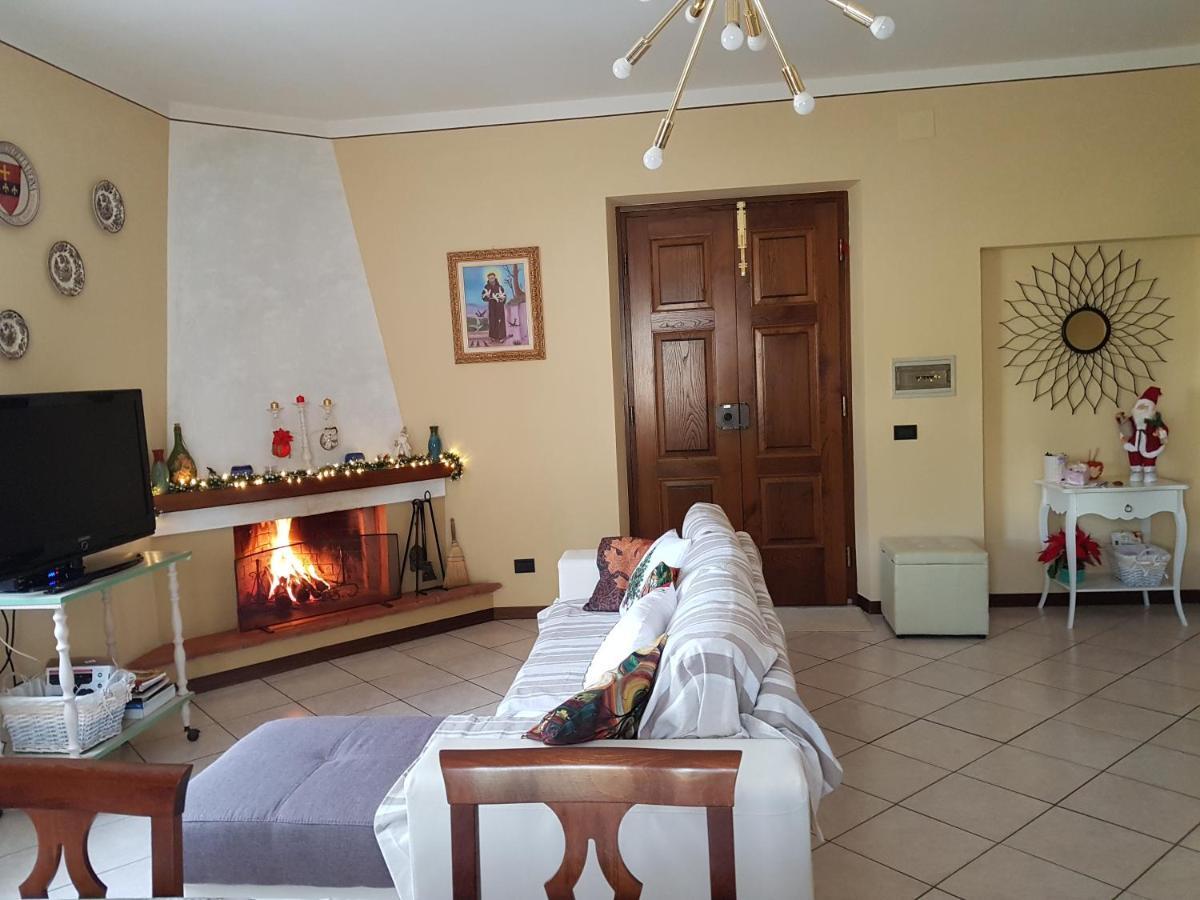 Via Del Fusato 13 Casa Carla Кьюзи-делла-Верна Экстерьер фото